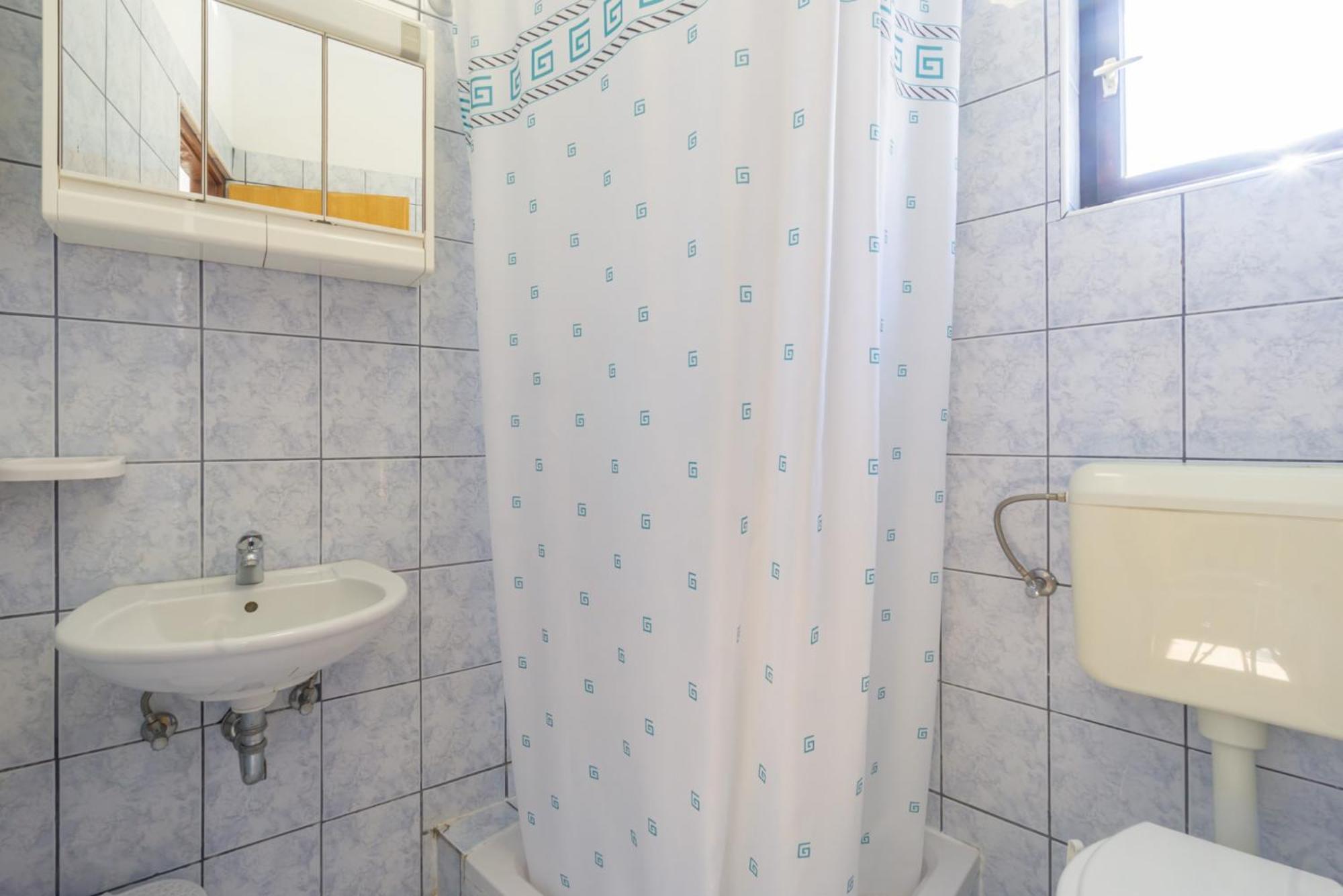 Apartment And Room Bacic Metajna Quarto foto